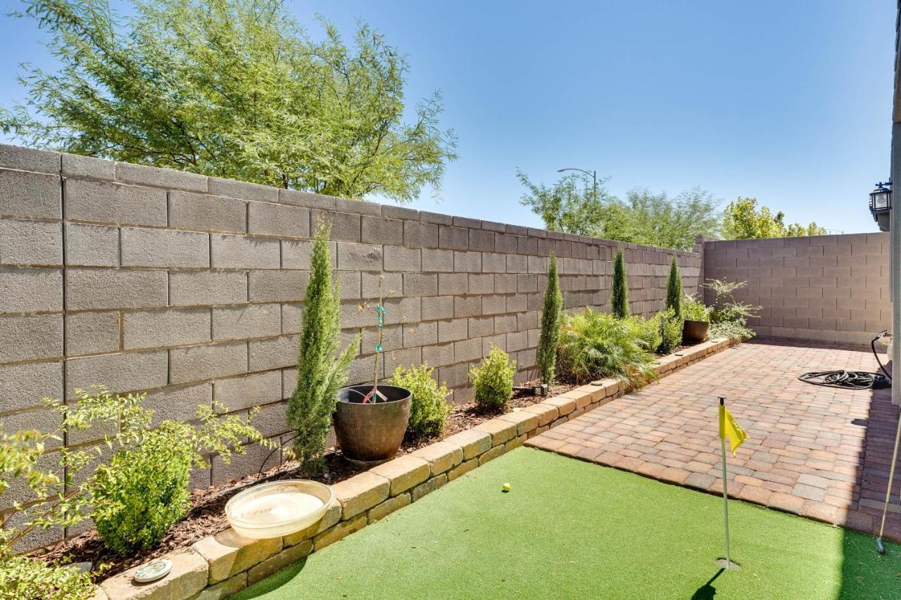 Home With Putting Green About 11 Mi To Las Vegas Strip エクステリア 写真